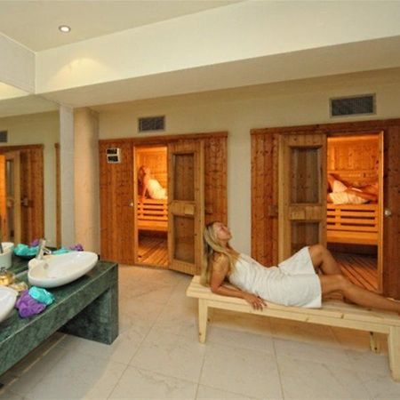 Aphrodite Beach Club Hotel Gouves Exterior foto